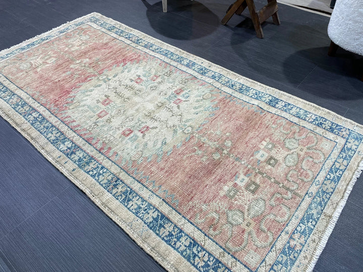 Turkish Runner Rug 2' 9" x 5' 5" Hand-Knotted | No. WR30365