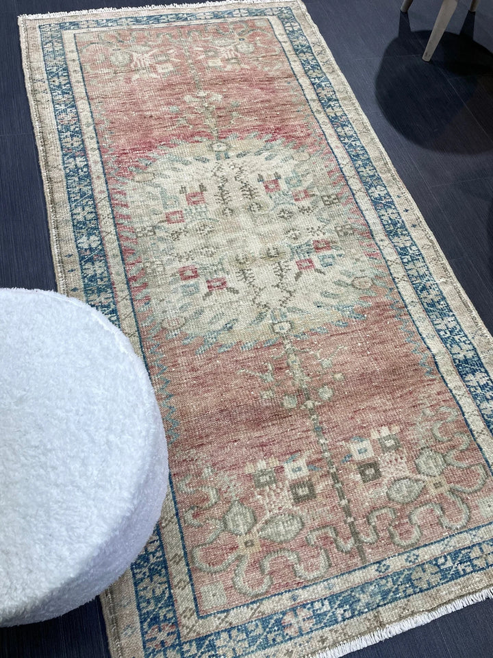Turkish Runner Rug 2' 9" x 5' 5" Hand-Knotted | No. WR30365