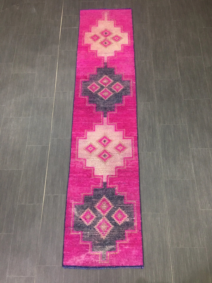 Turkish Runner Rug 1' 11" x 8' 6" Hand-Knotted | No. WR30968