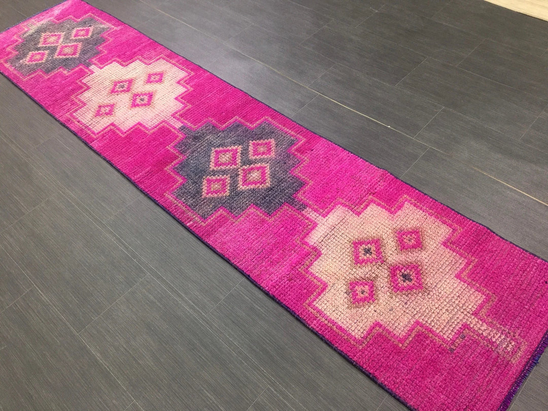 Turkish Runner Rug 1' 11" x 8' 6" Hand-Knotted | No. WR30968