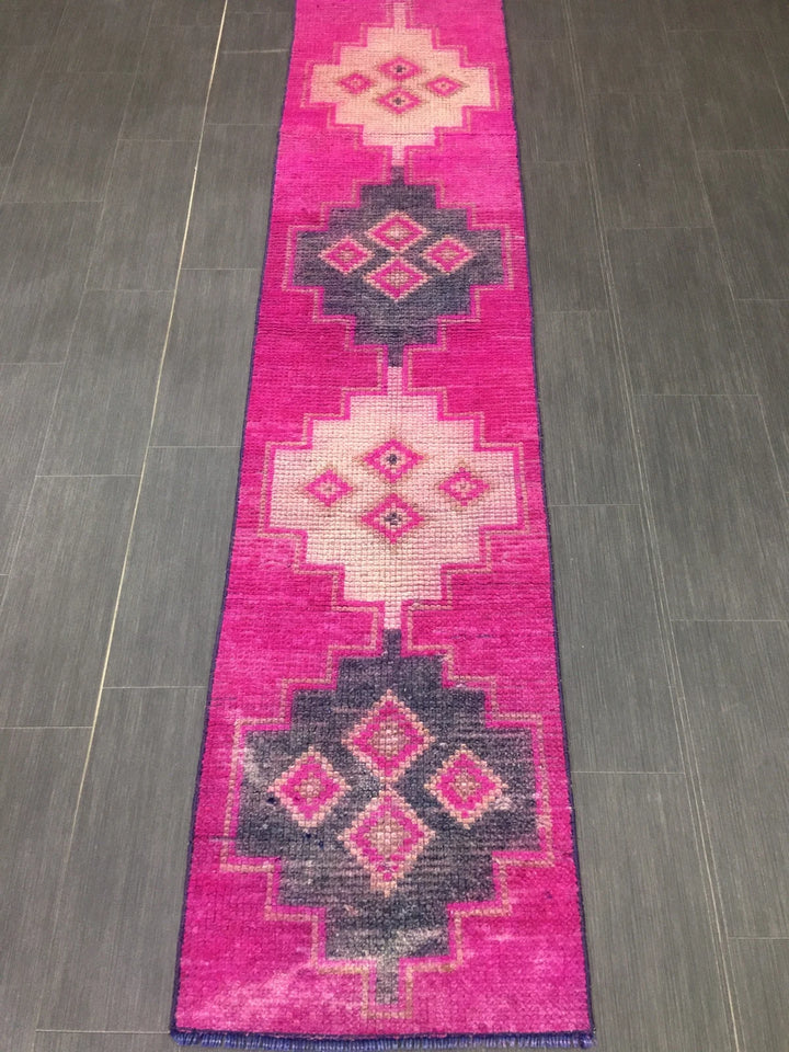 Turkish Runner Rug 1' 11" x 8' 6" Hand-Knotted | No. WR30968