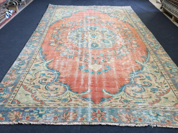 Beige Turkish Runner Rug 6' x 10' Hand-Knotted | No. WR32524
