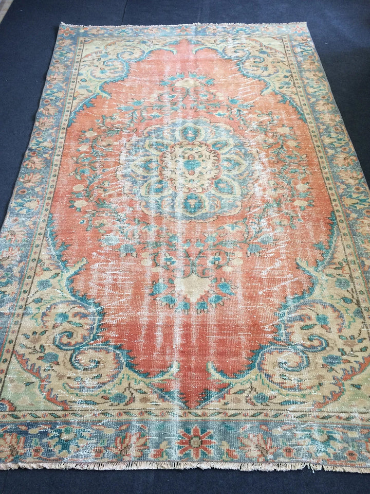 Beige Turkish Runner Rug 6' x 10' Hand-Knotted | No. WR32524
