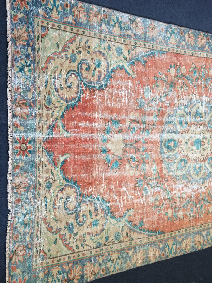 Beige Turkish Runner Rug 6' x 10' Hand-Knotted | No. WR32524