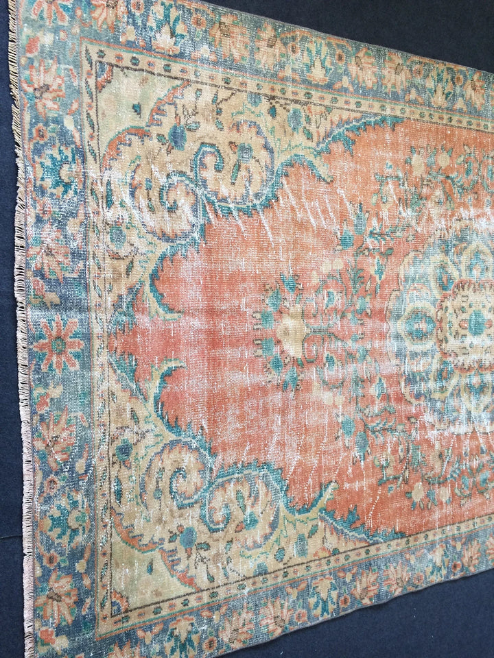 Beige Turkish Runner Rug 6' x 10' Hand-Knotted | No. WR32524