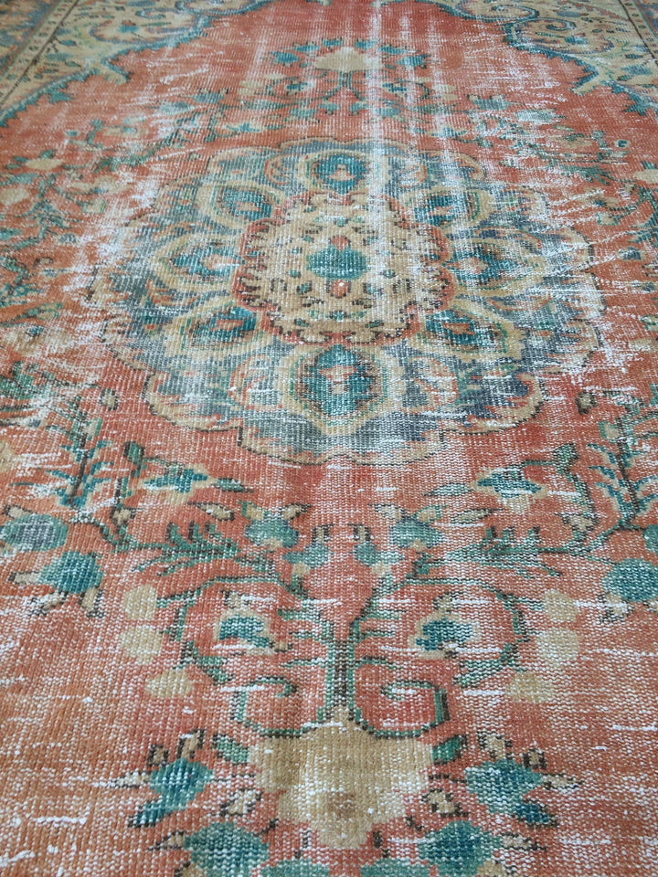 Beige Turkish Runner Rug 6' x 10' Hand-Knotted | No. WR32524
