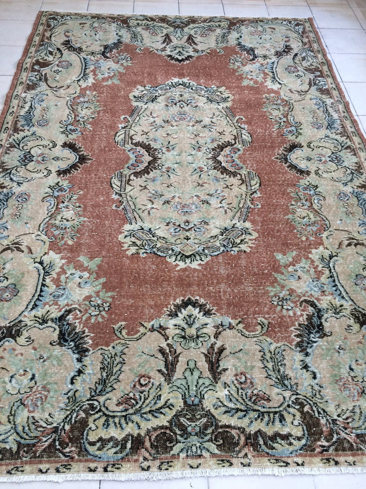 Beige Turkish Runner Rug 6' 6" x 9' 7" Hand-Knotted | No. WR32621