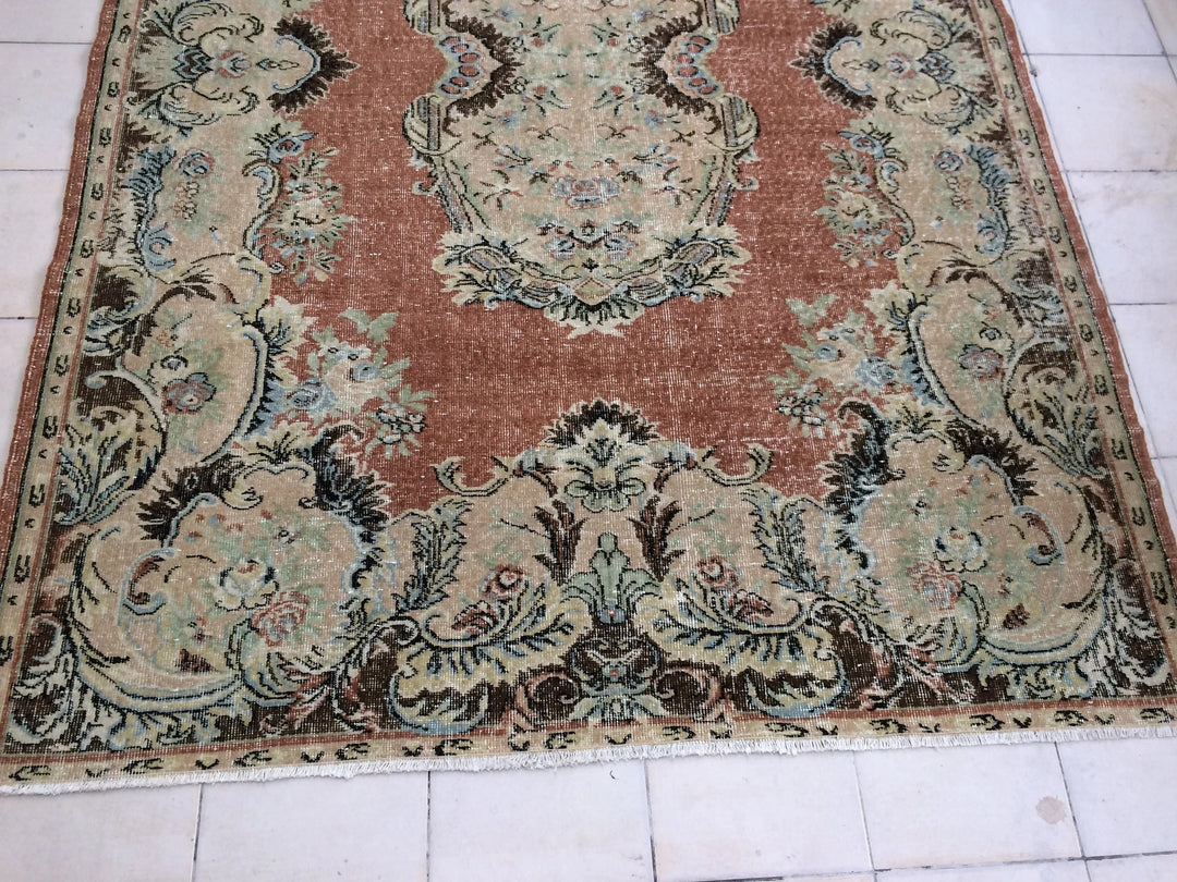 Beige Turkish Runner Rug 6' 6" x 9' 7" Hand-Knotted | No. WR32621