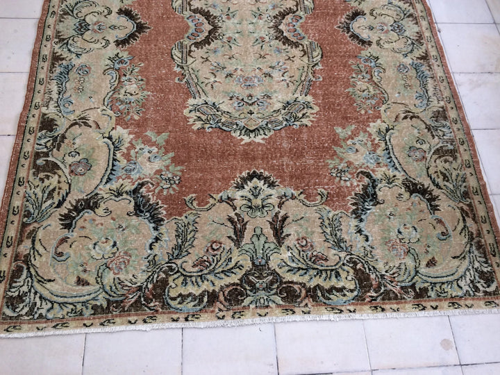 Beige Turkish Runner Rug 6' 6" x 9' 7" Hand-Knotted | No. WR32621