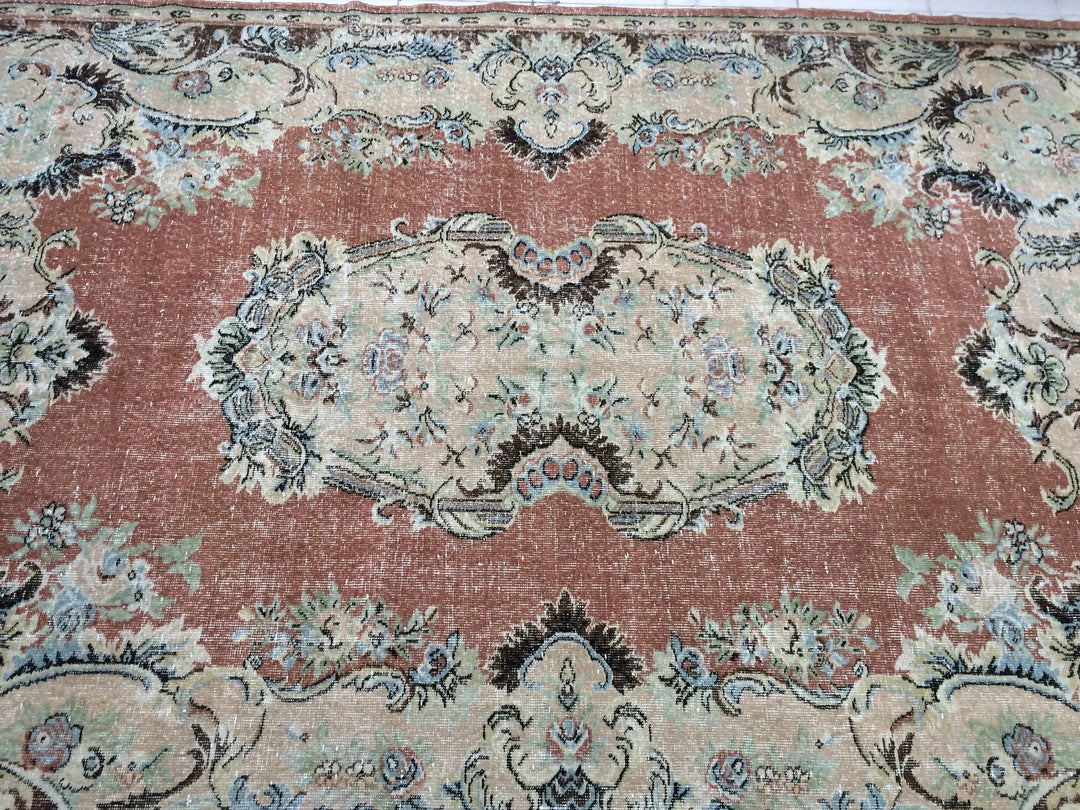 Beige Turkish Runner Rug 6' 6" x 9' 7" Hand-Knotted | No. WR32621