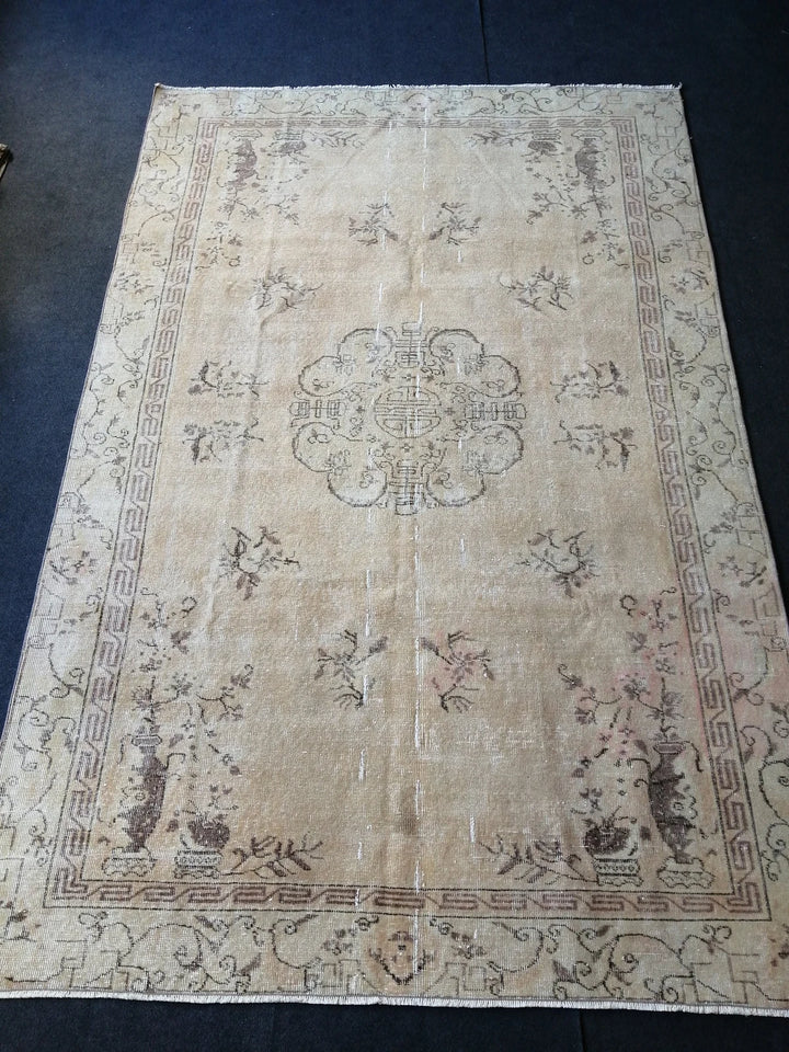 Beige Turkish Runner Rug 6' x 9' 4" Hand-Knotted | No. WR33214
