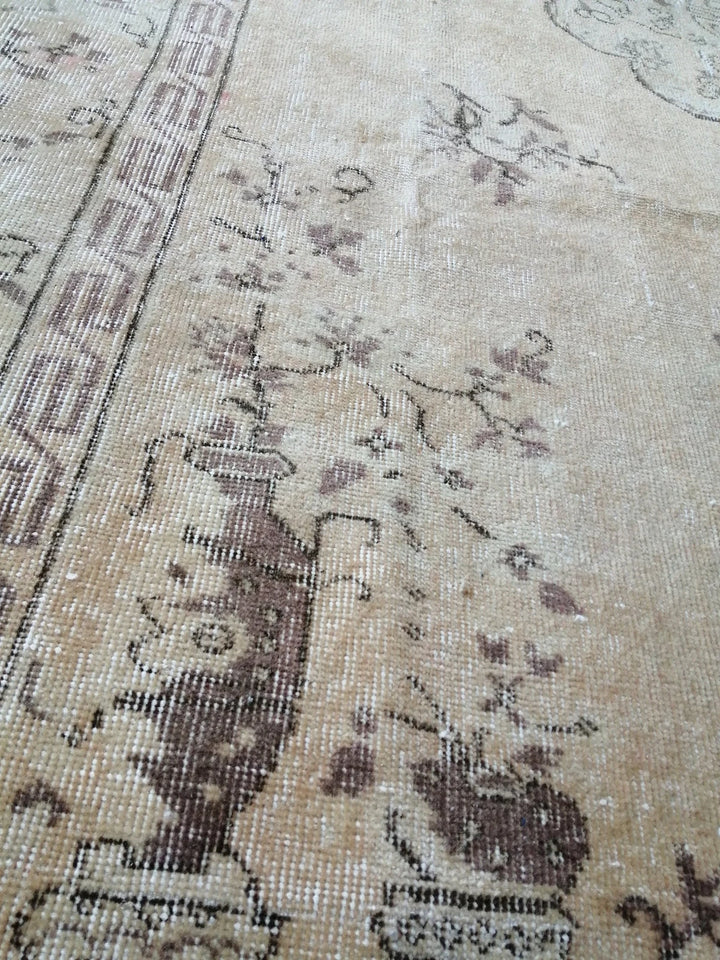 Beige Turkish Runner Rug 6' x 9' 4" Hand-Knotted | No. WR33214