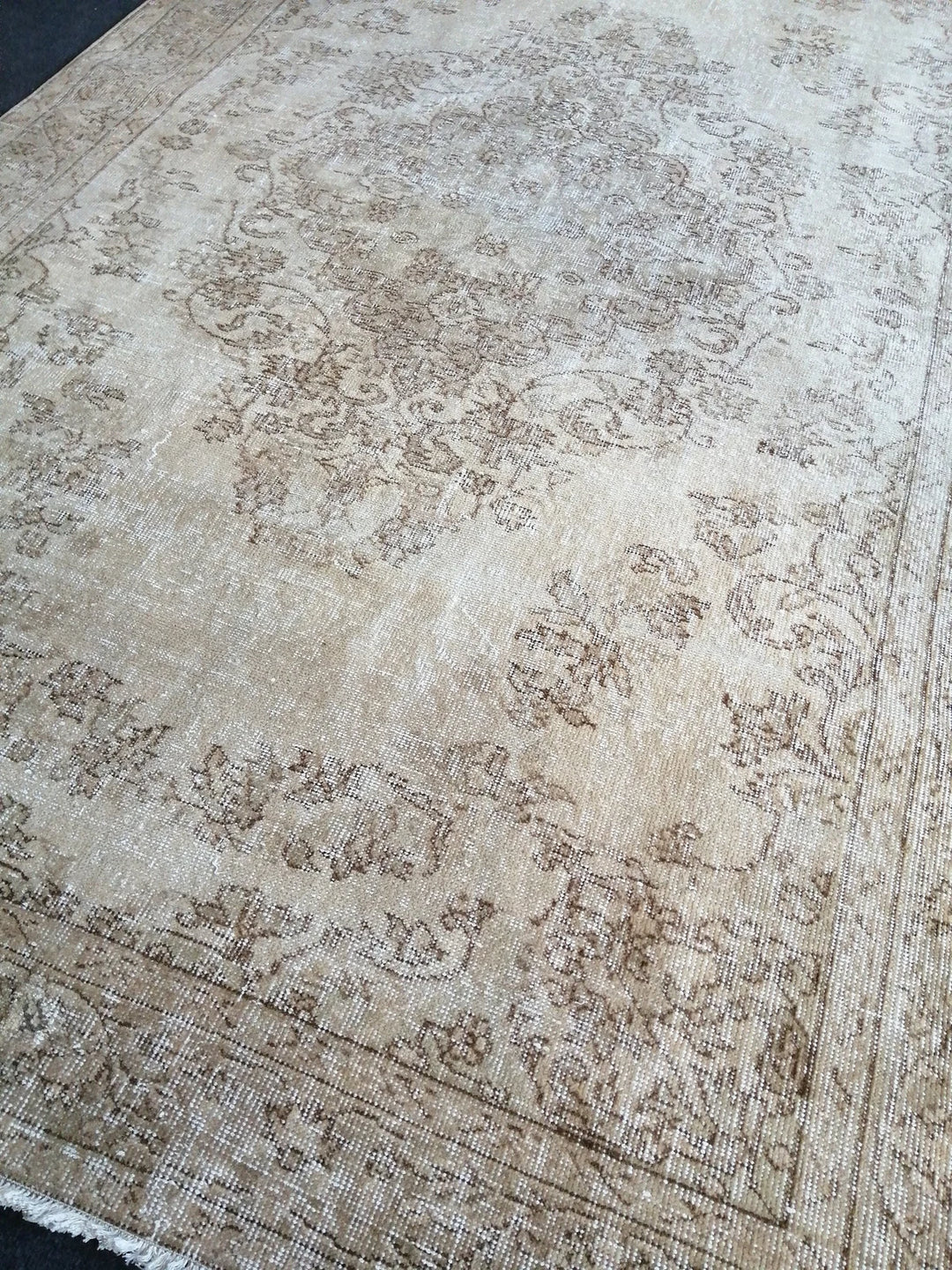 Beige Turkish Runner Rug 5' 5" x 8' 11" Hand-Knotted | No. WR33785