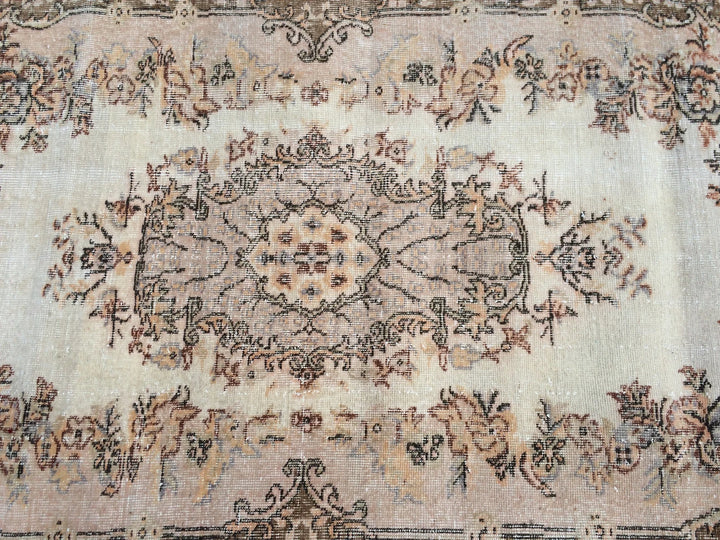 Turkish Oushak Rug 2'7" x 9'10" Hand-Knotted | No. WR33940