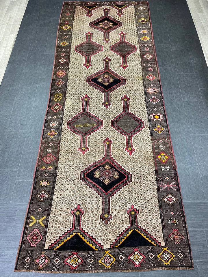 Beige Turkish Runner Rug 5' x 13' 8" Hand-Knotted | No. WR35904