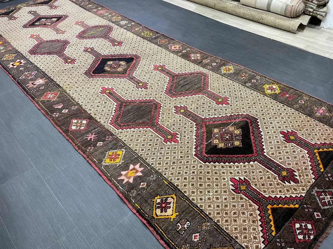 Beige Turkish Runner Rug 5' x 13' 8" Hand-Knotted | No. WR35904