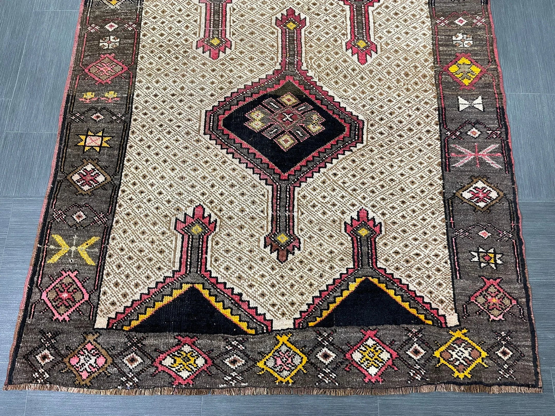 Beige Turkish Runner Rug 5' x 13' 8" Hand-Knotted | No. WR35904