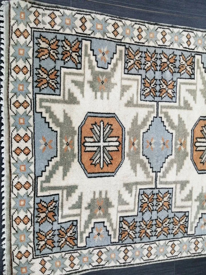 Turkish Runner Rug 2' 7" x 4' 6" Hand-Knotted | No. WR36106