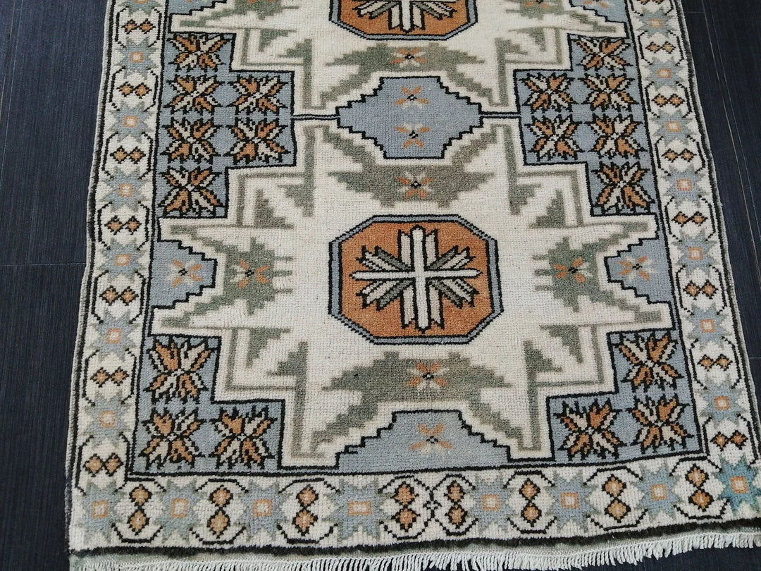 Turkish Runner Rug 2' 7" x 4' 6" Hand-Knotted | No. WR36106