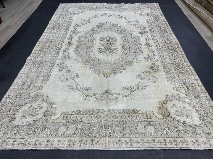 Blue Turkish Vintage Rug 6' 9" x 10' Hand-Knotted | No. WR37681