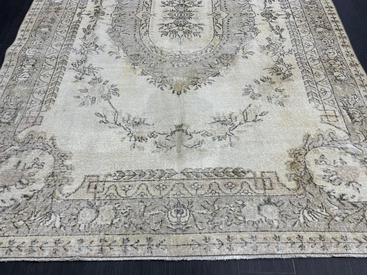 Blue Turkish Vintage Rug 6' 9" x 10' Hand-Knotted | No. WR37681