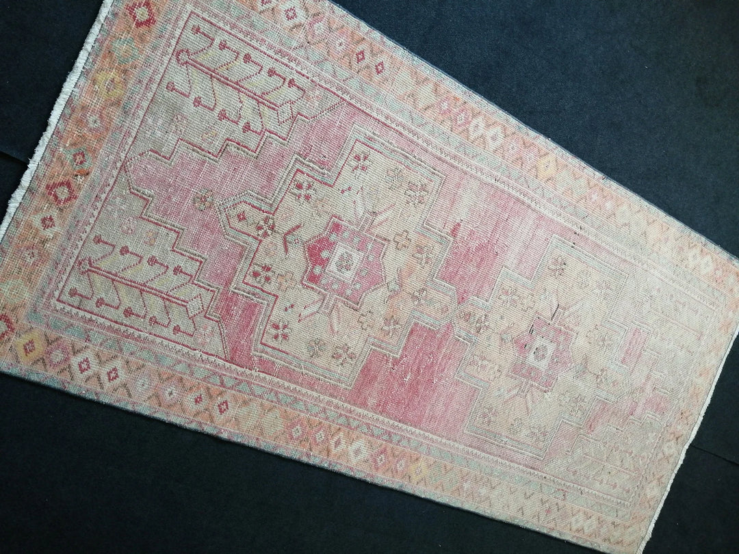 Beige Turkish Runner Rug 4' 4" x 8' 5" Hand-Knotted | No. WR38065
