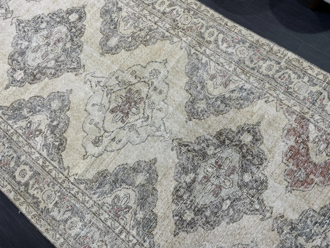 Muted Runner Rug 5' x 11' 9" - No. WR38902