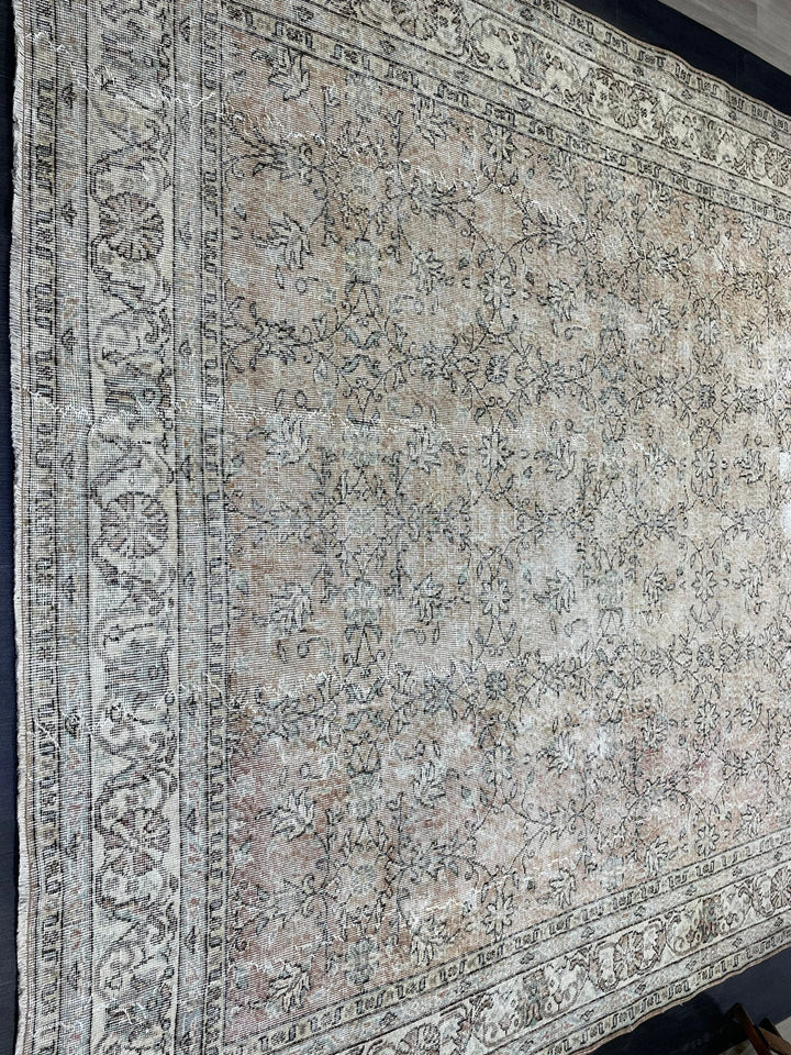 Beige Turkish Vintage Rug 8' 5" x 12' 1" Hand-Knotted | No. WR42134