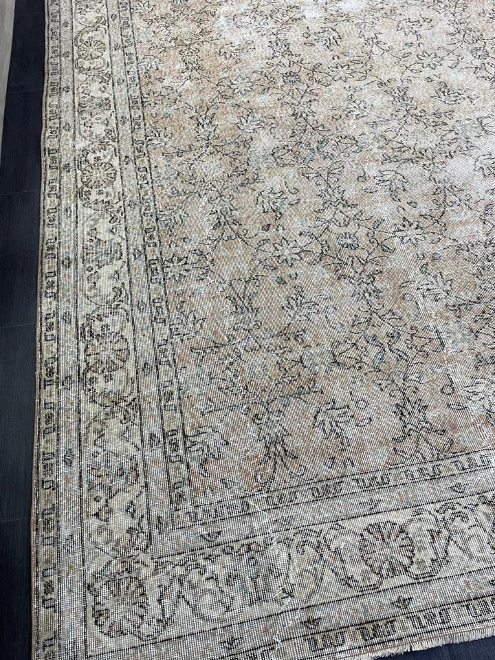 Beige Turkish Vintage Rug 8' 5" x 12' 1" Hand-Knotted | No. WR42134