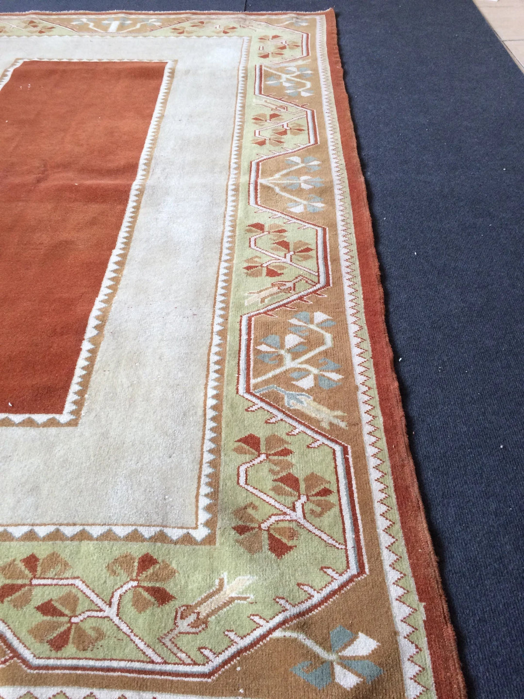 Beige Turkish Runner Rug 5' x 7' 8" Hand-Knotted | No. WR42492