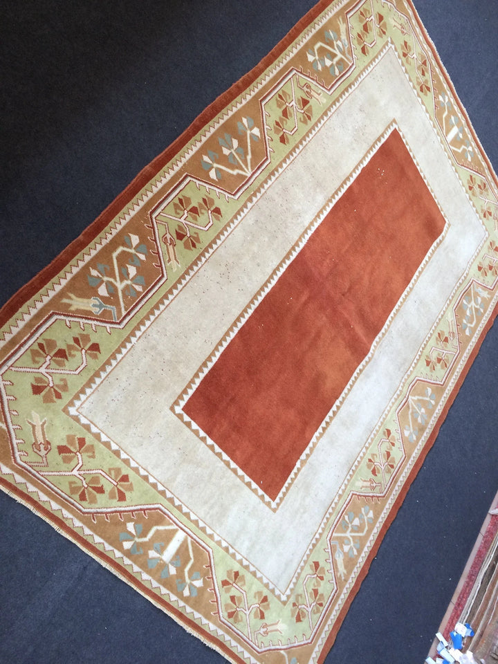 Beige Turkish Runner Rug 5' x 7' 8" Hand-Knotted | No. WR42492