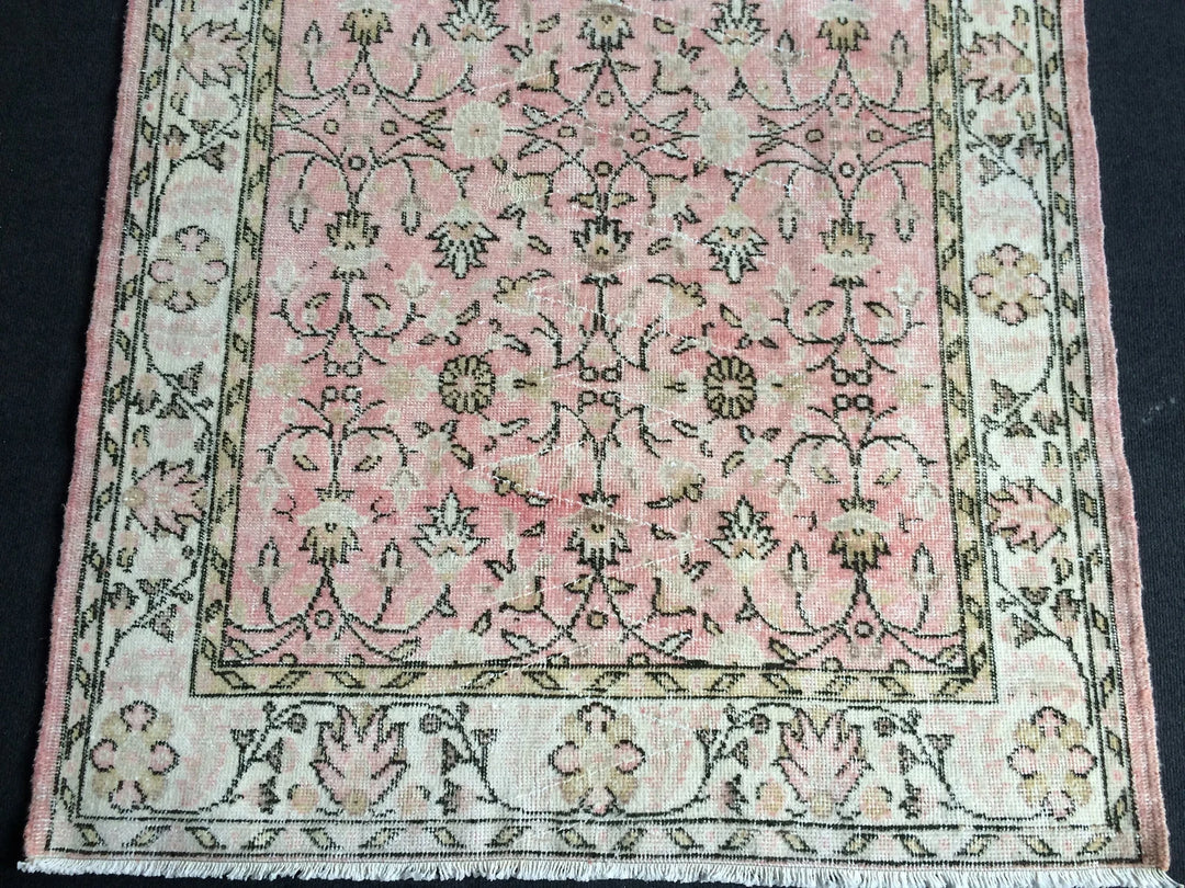 Pink Runner Rug 4' x 7' - No. WR42925