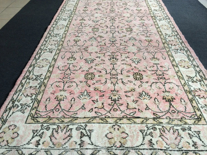 Pink Runner Rug 4' x 7' - No. WR42925