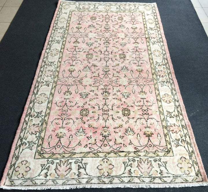 Pink Runner Rug 4' x 7' - No. WR42925
