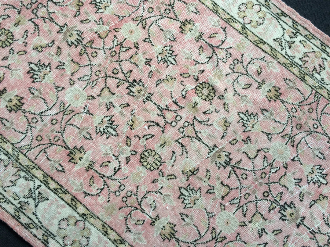 Pink Runner Rug 4' x 7' - No. WR42925