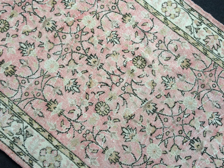 Pink Runner Rug 4' x 7' - No. WR42925
