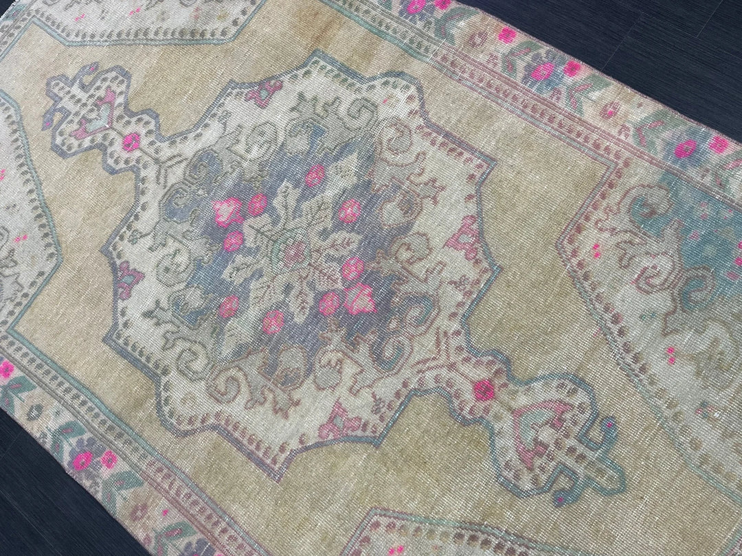 Beige Turkish Runner Rug 4' 6" x 7' 1" Hand-Knotted | No. WR43298