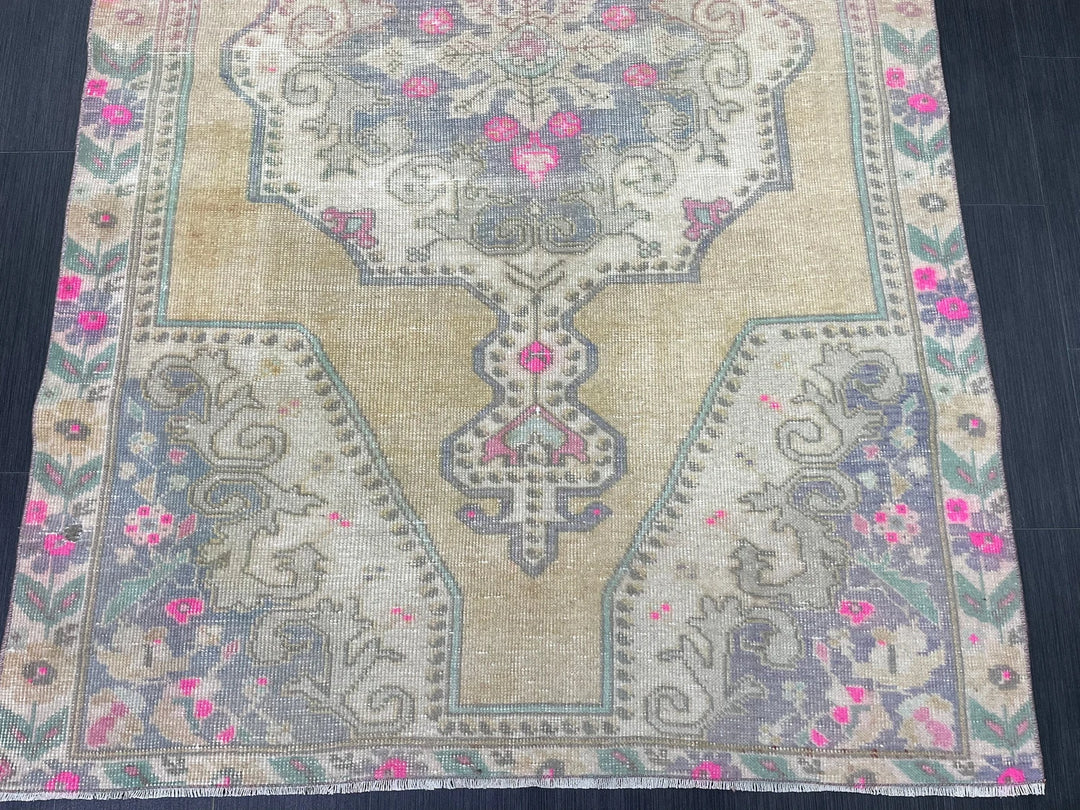 Beige Turkish Runner Rug 4' 6" x 7' 1" Hand-Knotted | No. WR43298
