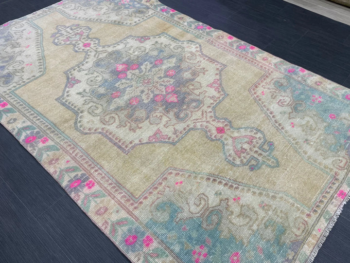 Beige Turkish Runner Rug 4' 6" x 7' 1" Hand-Knotted | No. WR43298