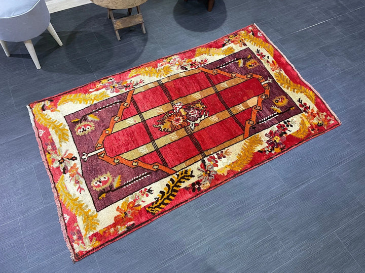 Beige Turkish Runner Rug 3' 2" x 5' 5" Hand-Knotted | No. WR44374