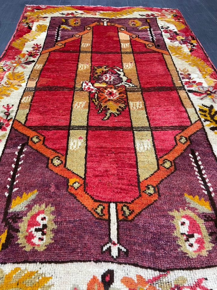 Beige Turkish Runner Rug 3' 2" x 5' 5" Hand-Knotted | No. WR44374