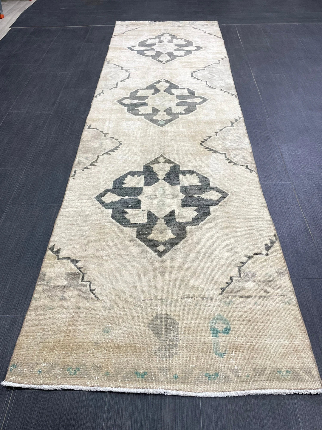 Turkish Runner Rug 2' 9" x 9' 6" Hand-Knotted | No. WR45691