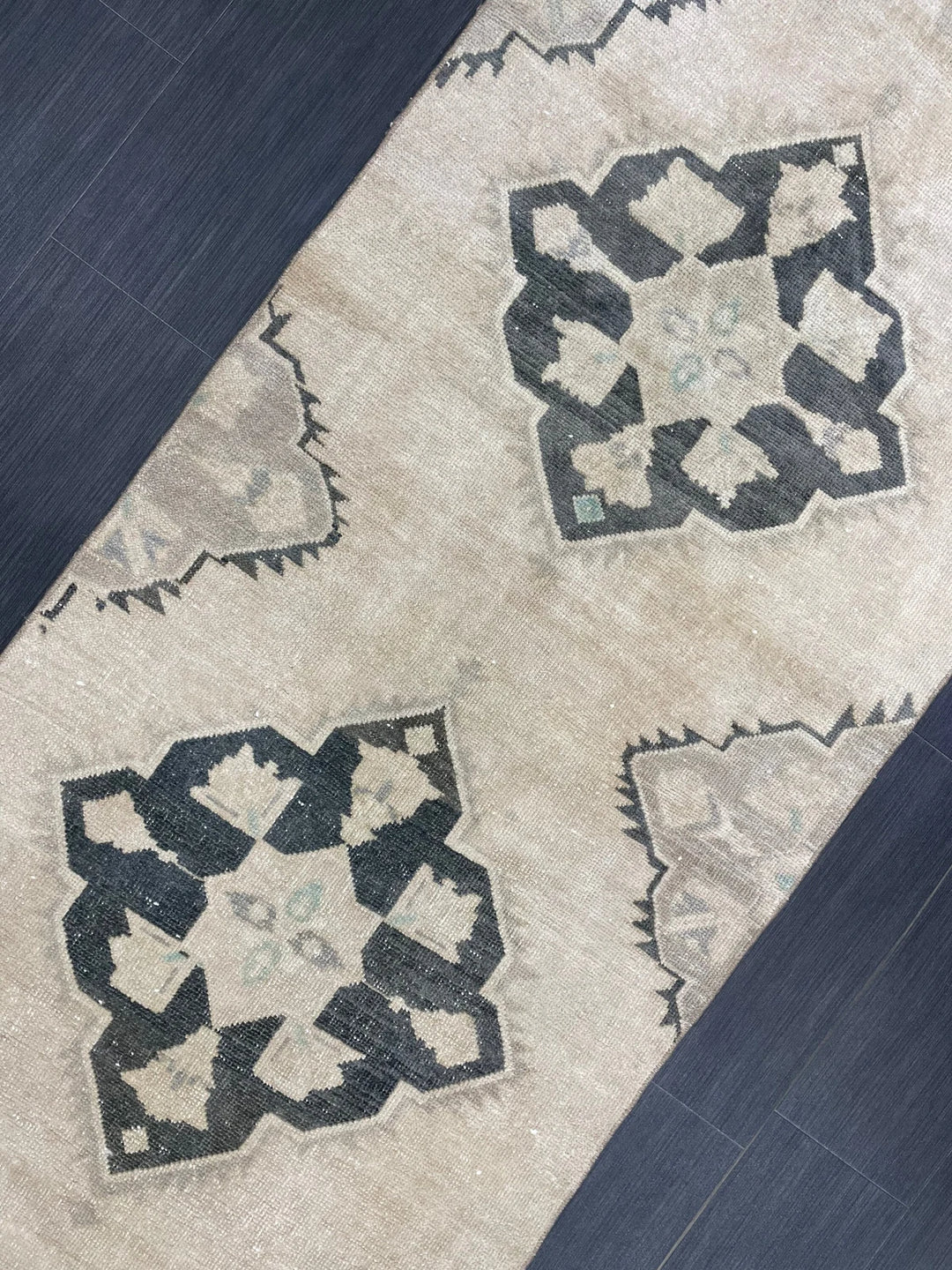 Turkish Runner Rug 2' 9" x 9' 6" Hand-Knotted | No. WR45691