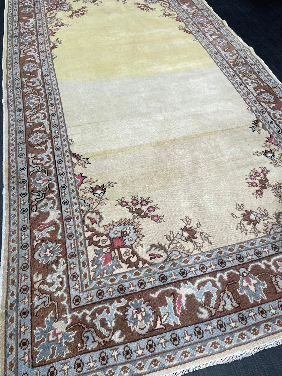 Beige Turkish Runner Rug 5' x 9' 5" Hand-Knotted | No. WR45915