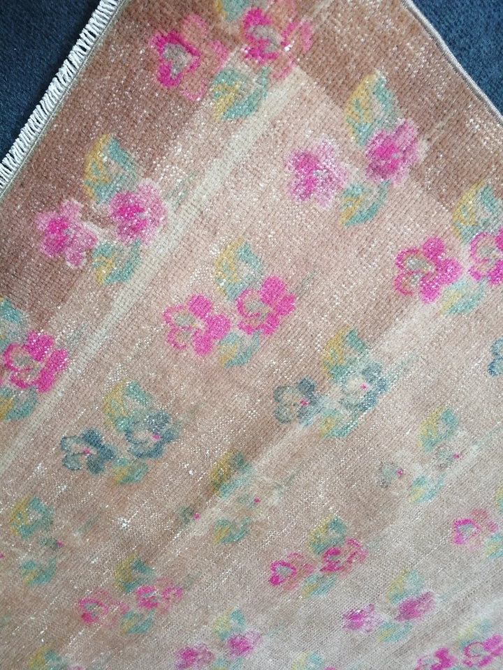 Pink Turkish Runner Rug 4' 10" x 8' Hand-Knotted | No. WR47099