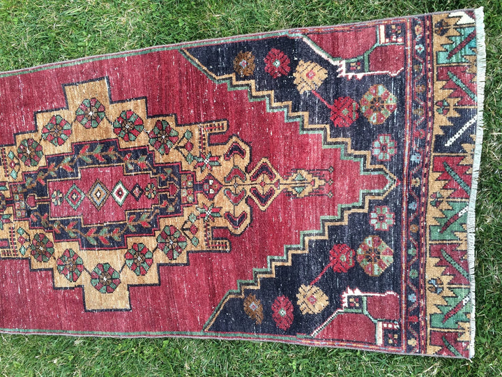 Turkish Runner Rug 2' 10" x 10' 1" Hand-Knotted | No. WR47400