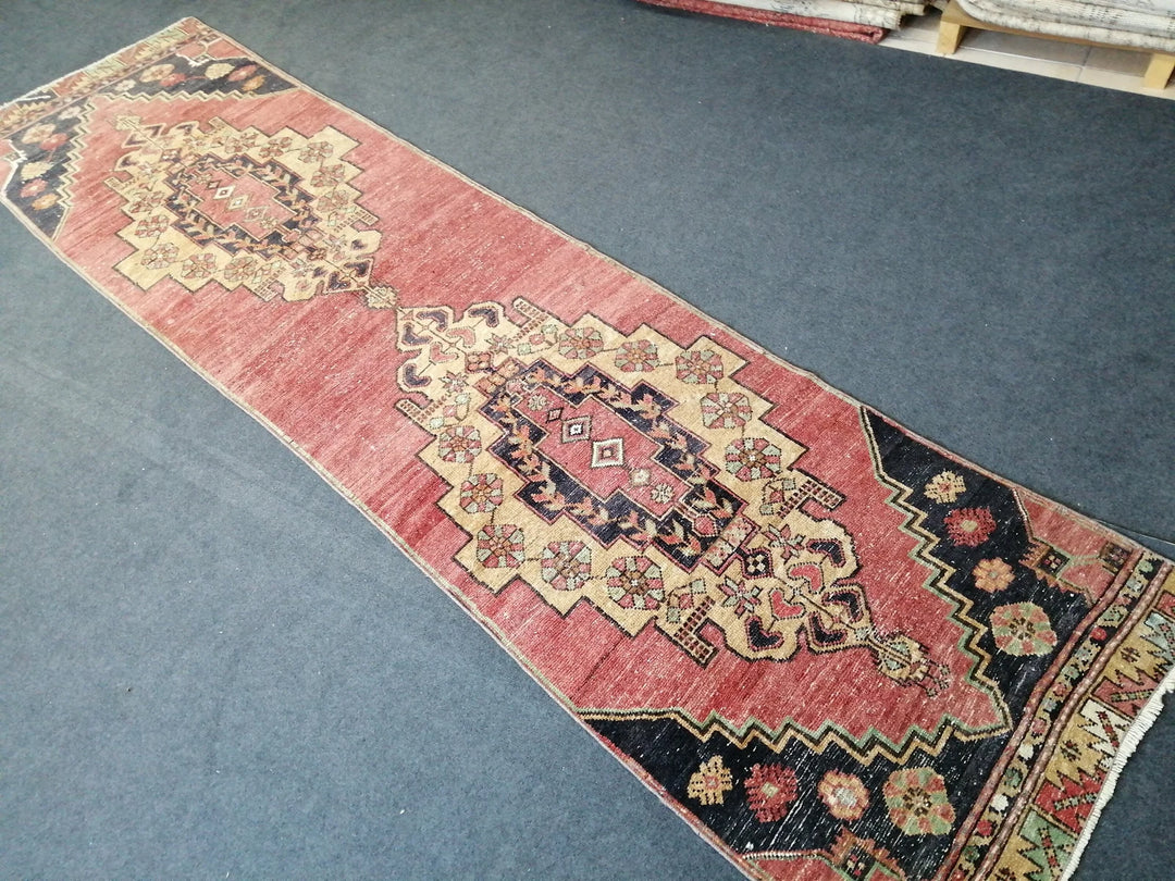 Turkish Runner Rug 2' 10" x 10' 1" Hand-Knotted | No. WR47400