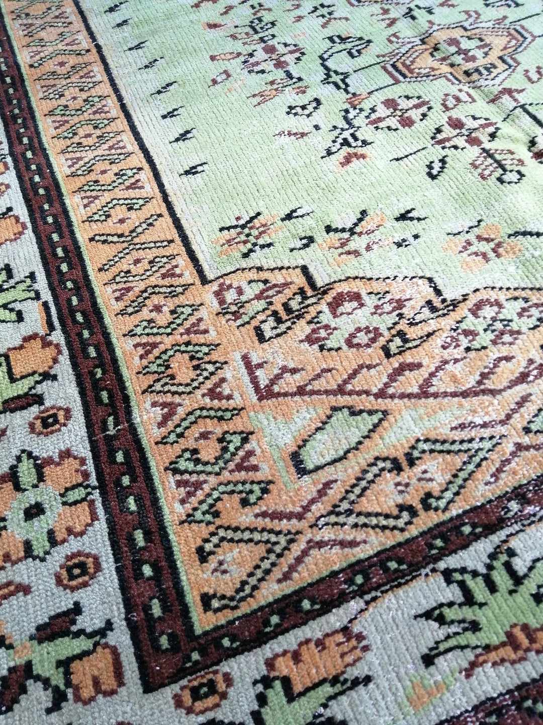 Beige Turkish Runner Rug 6' x 9' 4" Hand-Knotted | No. WR47441