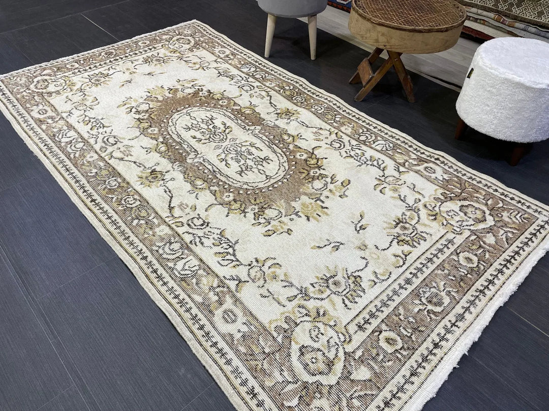 Turkish Runner Rug 3' 11" x 7' 2" Hand-Knotted | No. WR49764