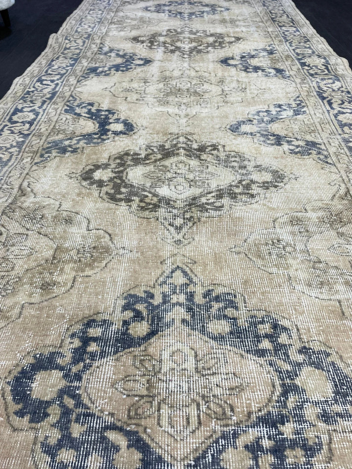 Beige Turkish Runner Rug 4' 8" x 11' 7" Hand-Knotted | No. WR51731